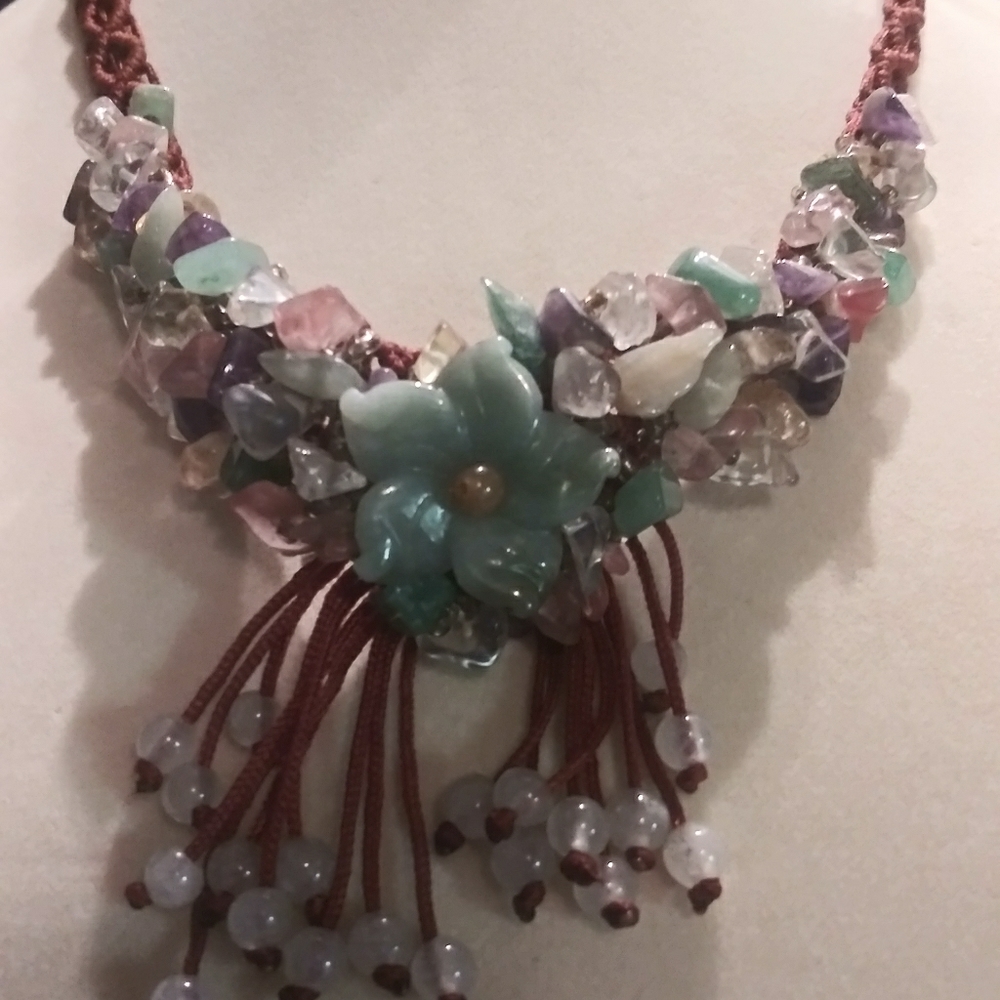 Vintage 1980s Floral Beaded Necklace